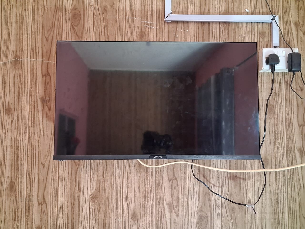 Vitron 32 Inch Smart TV