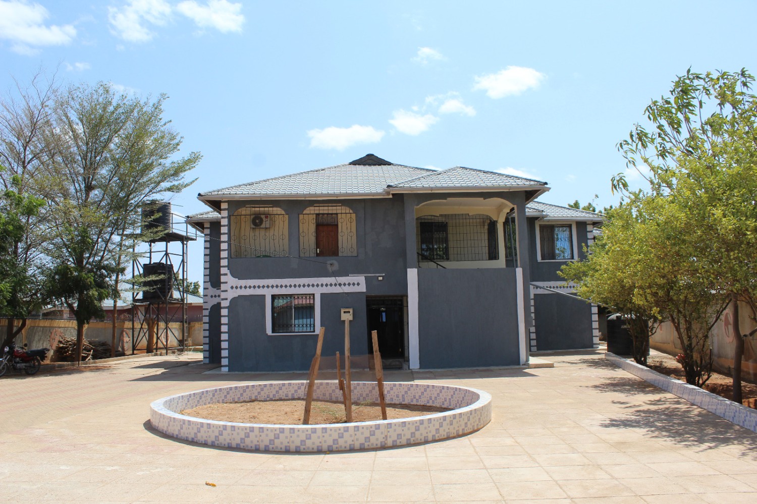 4 Bedroom House To LET