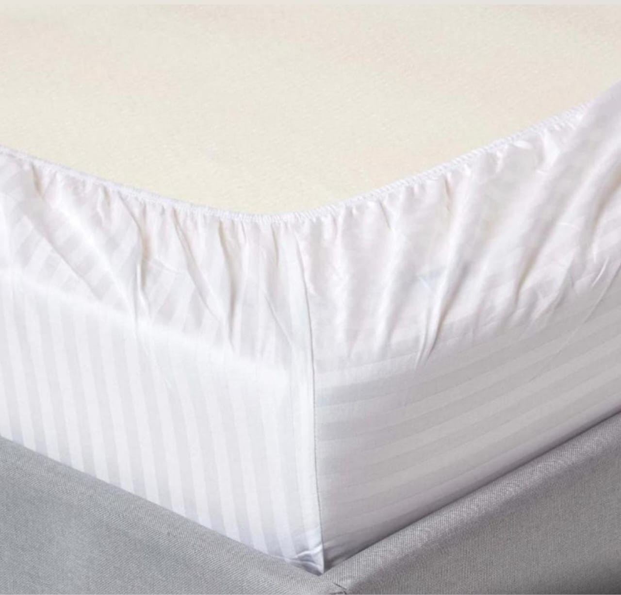 Homescapes Cotton Stripe Fitted Sheet